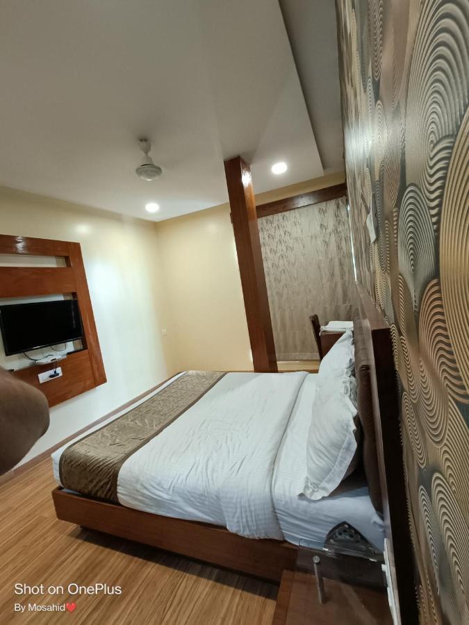 Hotel A Suites Мумбаи Экстерьер фото
